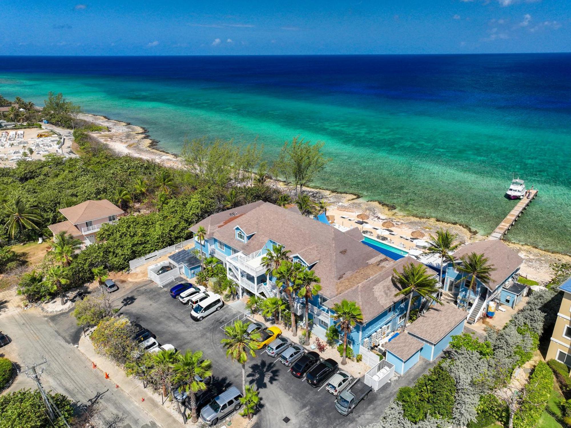 Cobalt Coast Resort West Bay Exterior foto