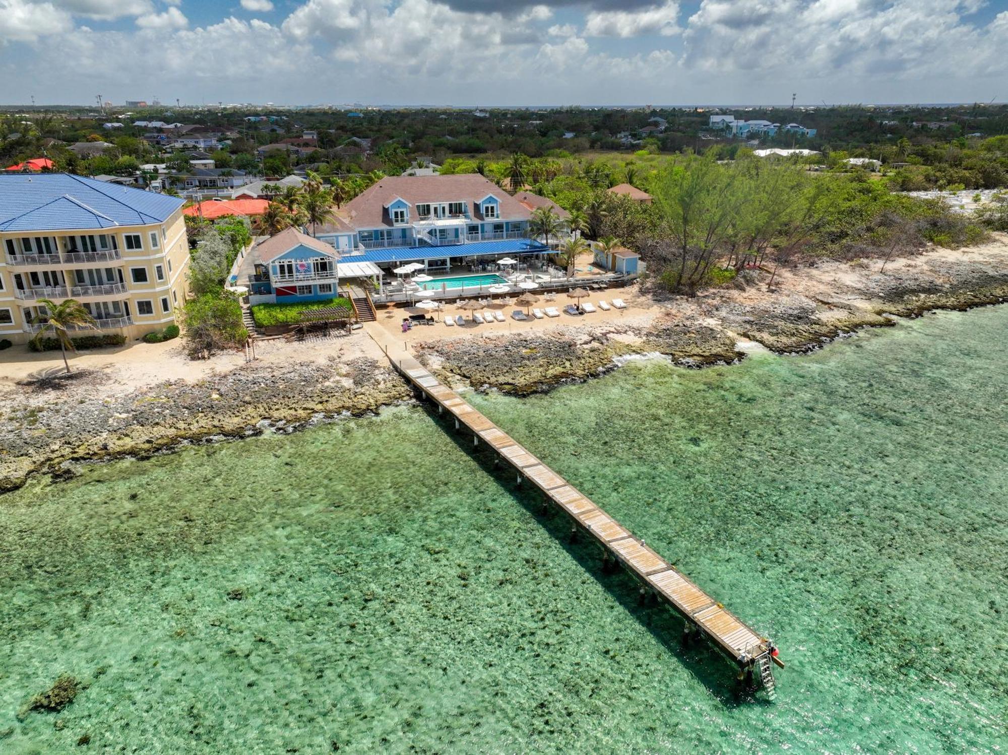 Cobalt Coast Resort West Bay Exterior foto