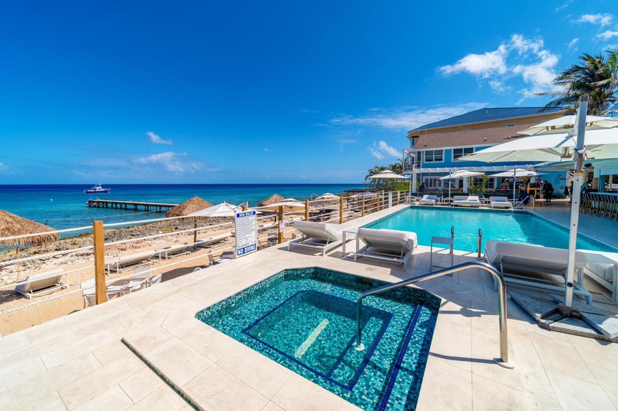 Cobalt Coast Resort West Bay Exterior foto